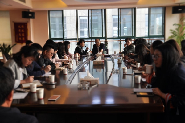 KUBET网集团召开2017年度年轻人才培养专题座谈会